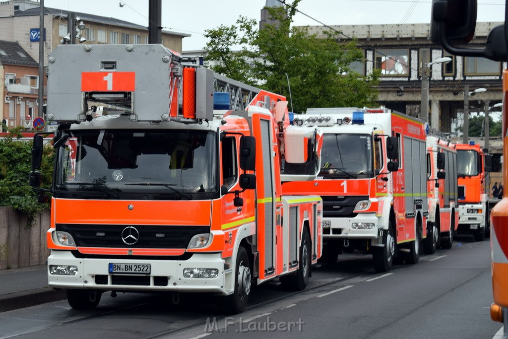 Mobiler Autokran umgestuerzt Bonn Hbf P183.JPG